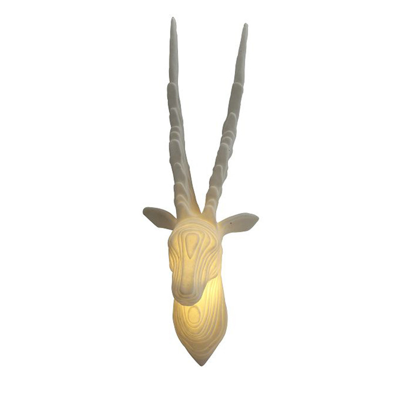 Antelope kop zandsteen wandbevestiging beeldhouwwerk LED -licht